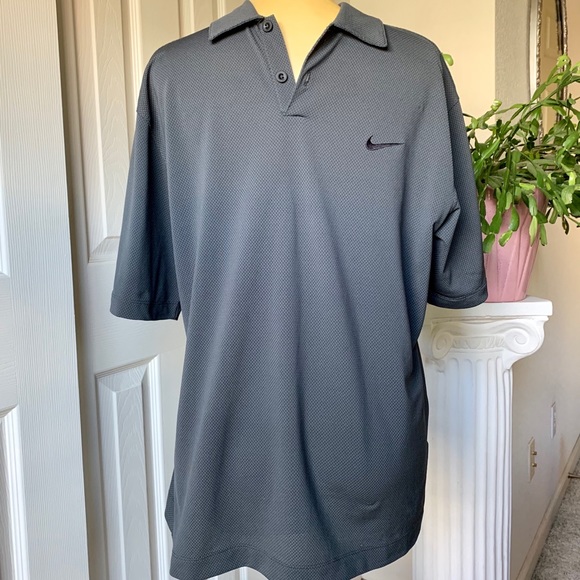 Nike Other - NIKE men’s gray dri fit collared (M) shirt